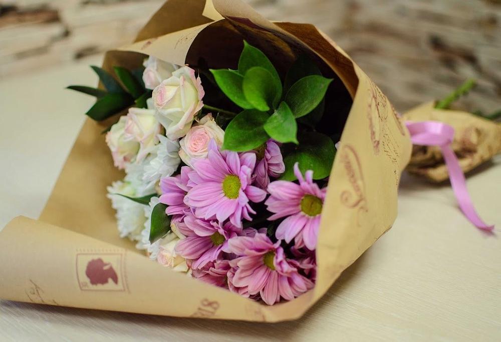 Букет цветов из: Розы и Хризантемы в Дубовке Ставропольского края