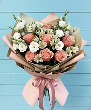 Букет цветов из:  Розы, Альстромерии и Лизиантусы в Дубовке Ставропольского края