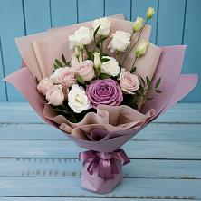 Букет цветов из:  Розы и Лизиантусы в Дубовке Ставропольского края