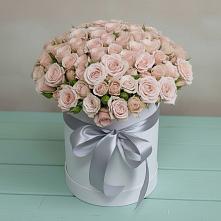 Цветочная композиция из Розы в шляпной коробке в Дубовке Ставропольского края