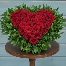 Цветочная композиция из Розы в виде сердца в Дубовке Ставропольского края