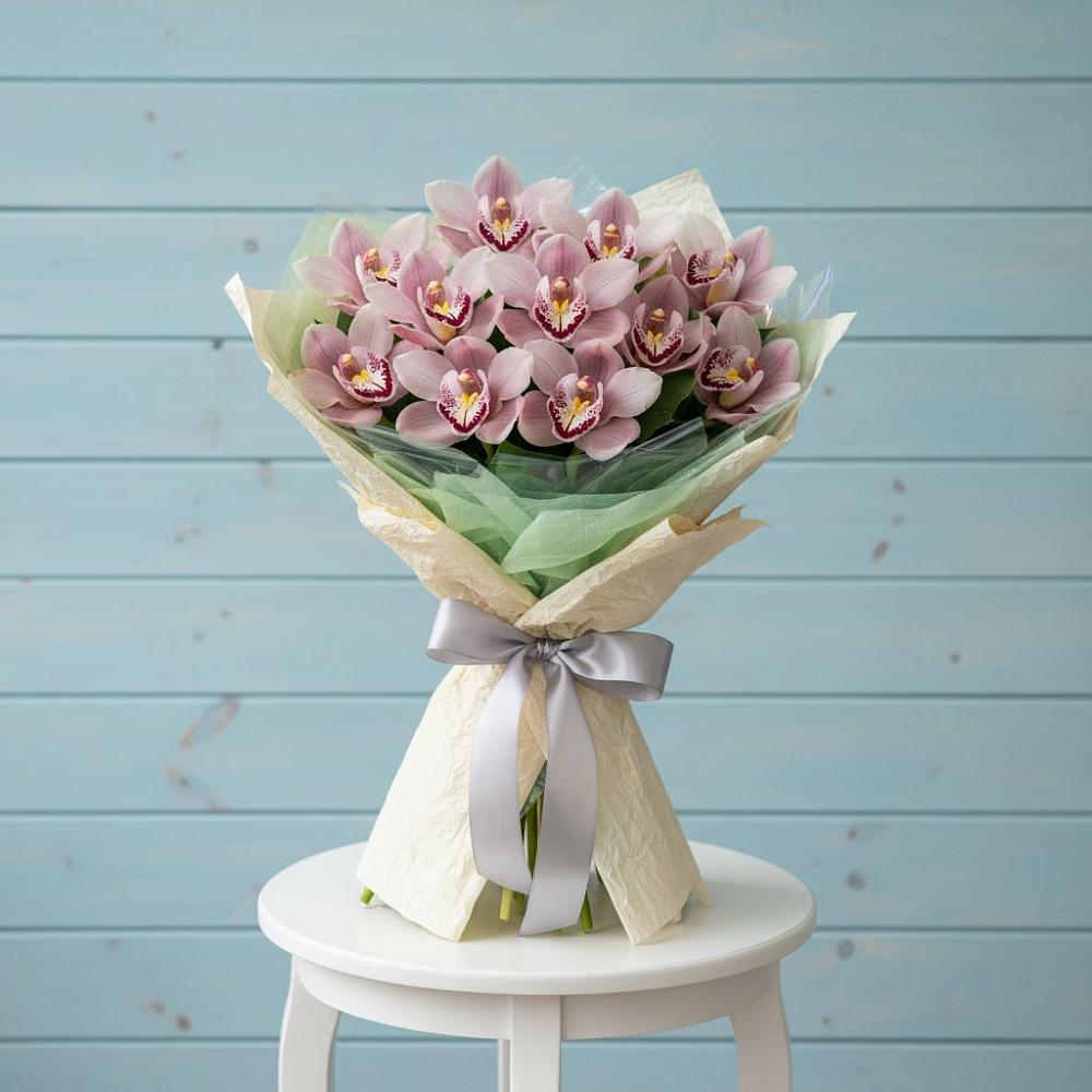 Букет цветов из: Орхидеи и Розы в Дубовке Ставропольского края