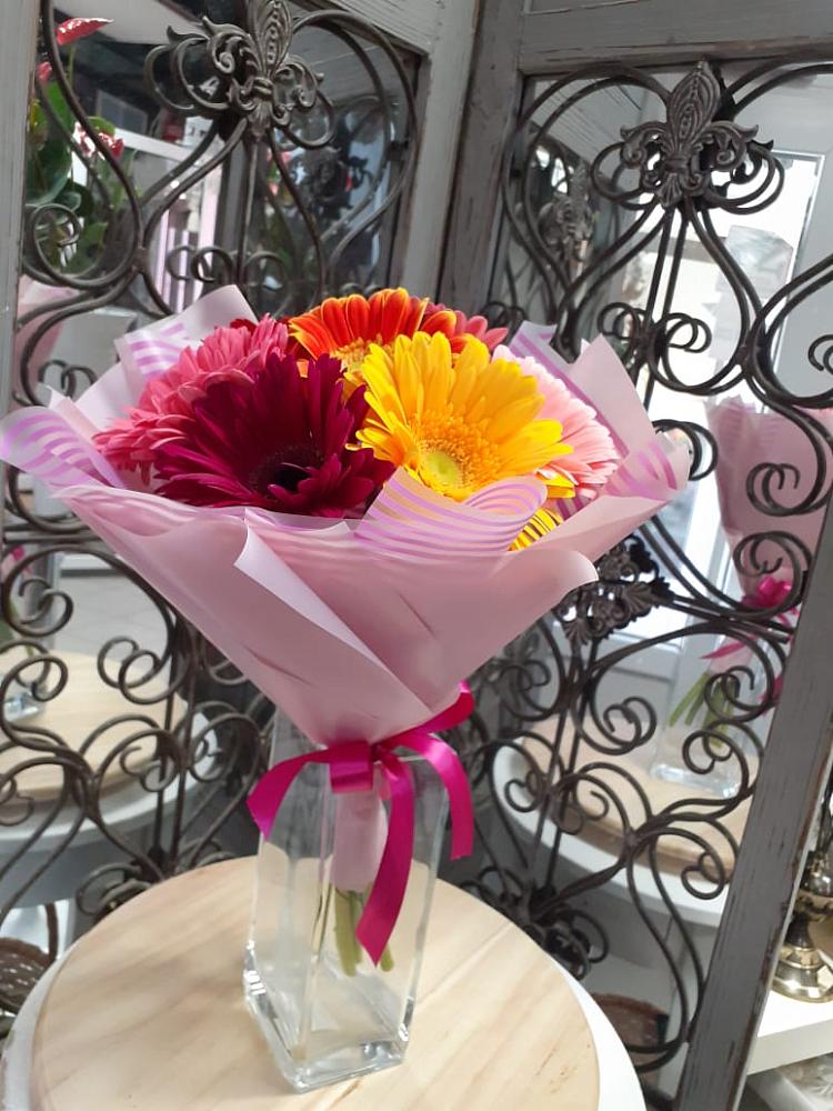 Букет цветов из: Герберы в Дубовке Ставропольского края