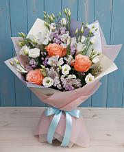 Букет цветов из:  Лизиантусы, Розы, Альстромерии и Гипсофила в Дубовке Ставропольского края