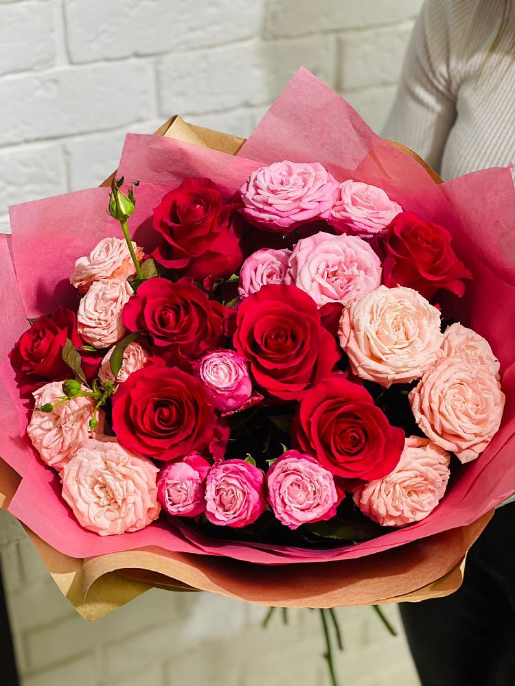 Букет цветов из: Розы в Дубовке Ставропольского края