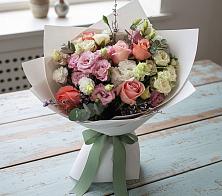 Букет цветов из:  Розы, Лизиантусы и Гвоздики в Дубовке Ставропольского края