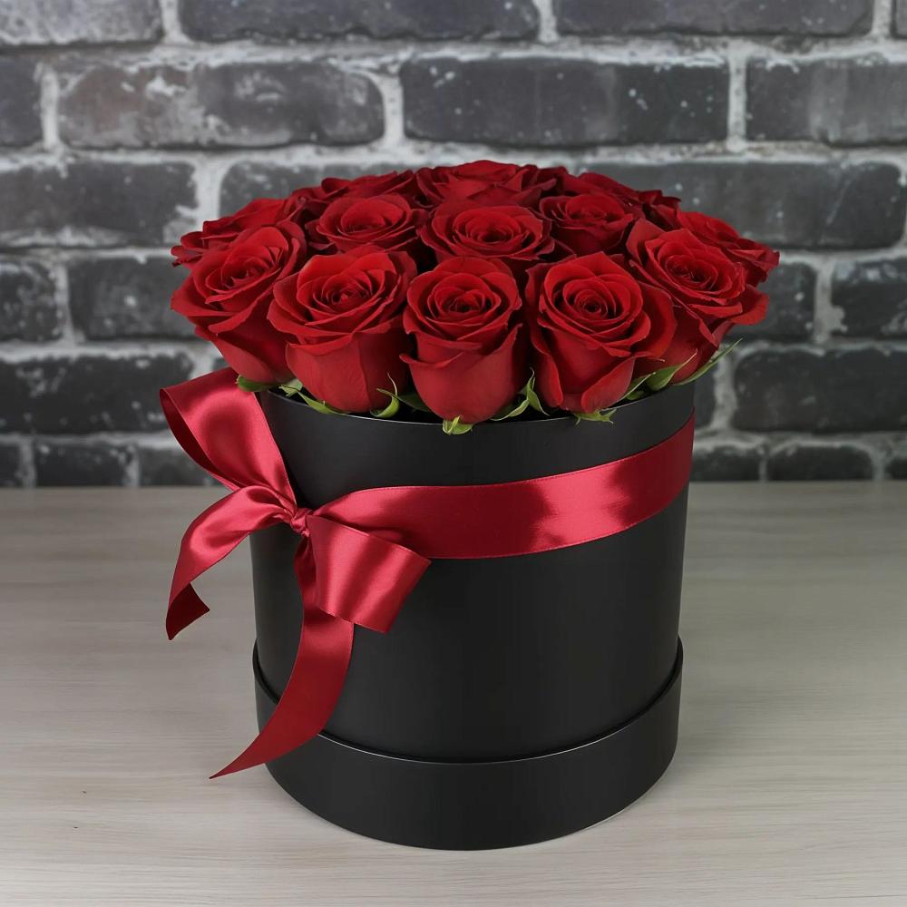 Цветочная композиция из Розы в шляпной коробке в Дубовке Ставропольского края