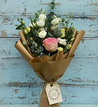 Букет цветов из:  Розы и Лизиантусы в Дубовке Ставропольского края